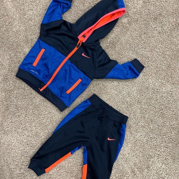 NIKE 12 month Dri-Fit Track Suit - Picture 8 of 8
